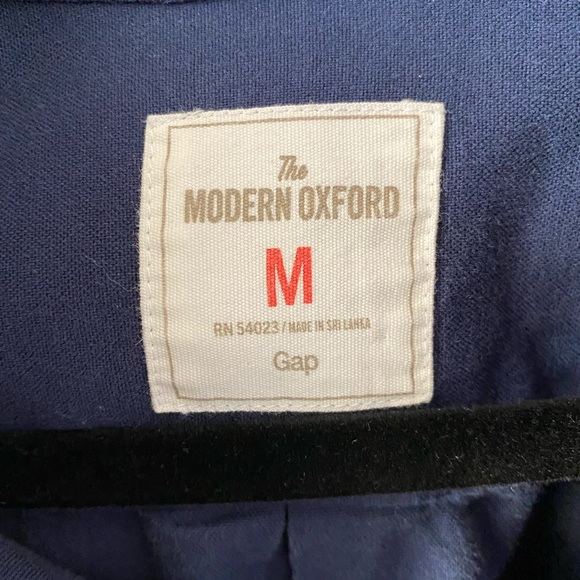 Gap Casual Button Down - Picture 2 of 2